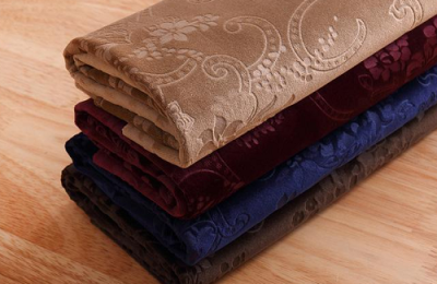 What is velvet? What are its advantages and disadvantages?