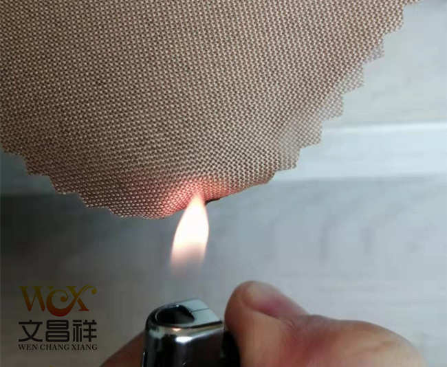 Flame-retardant cloth